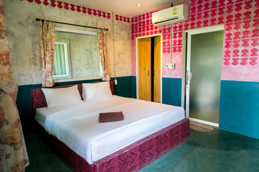 Sundara Guesthouse Nan Bagian luar foto