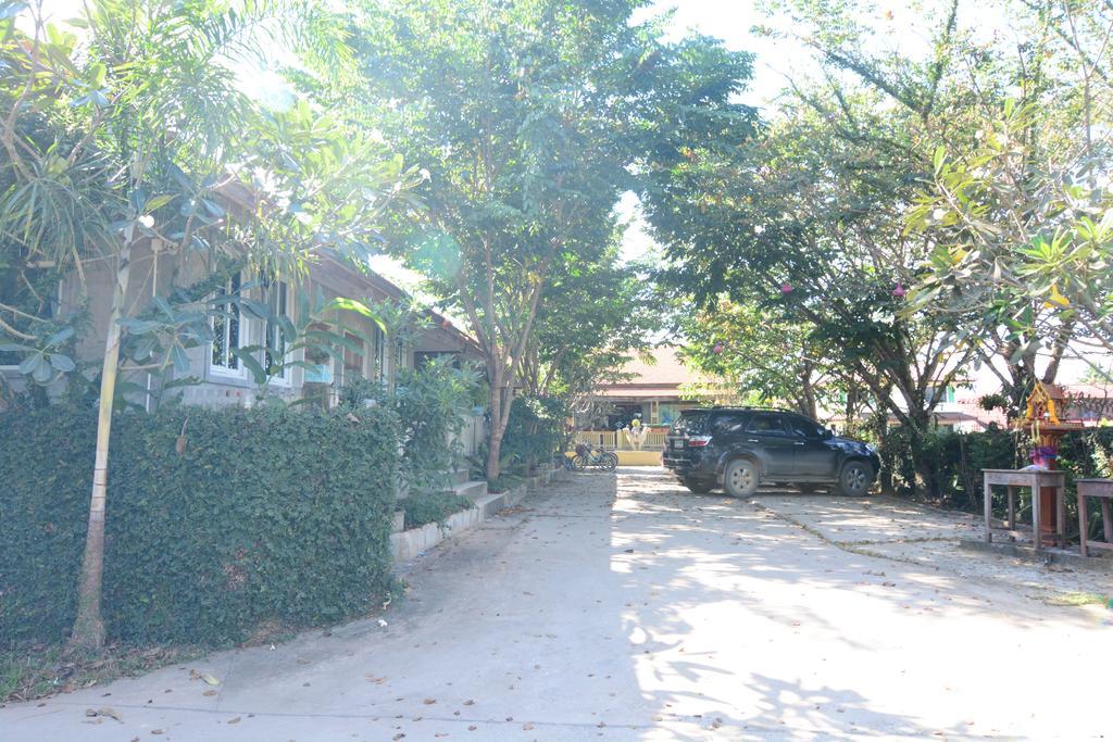 Sundara Guesthouse Nan Bagian luar foto