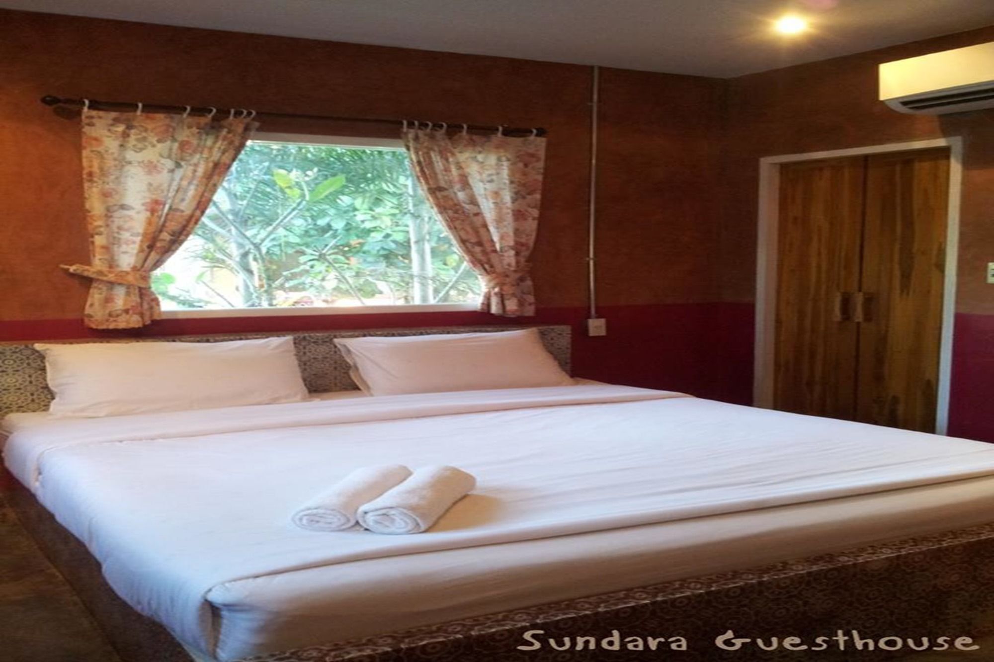 Sundara Guesthouse Nan Bagian luar foto
